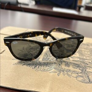 Ray-Ban Tortoise Shell Sunglasses